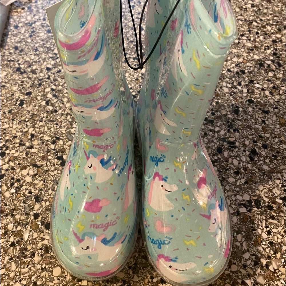 NEW size 13 girls unicorn rain boots